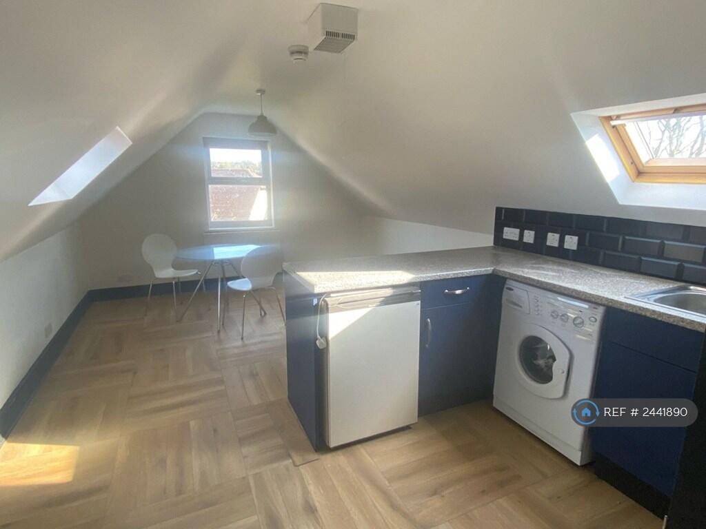 Top Floor Communal Kitchen 