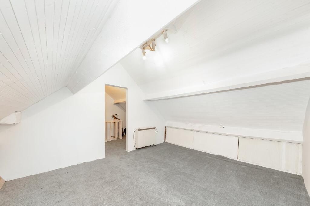 ATTIC ROOM