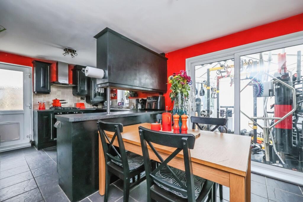 Fitted Kitchen