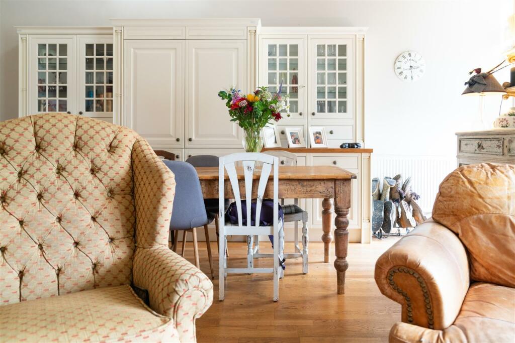 Dining room - Family Room-10.jpg