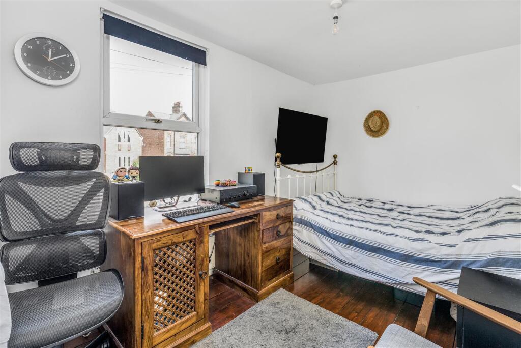 135 Warwick Road, Banbury-22.jpg