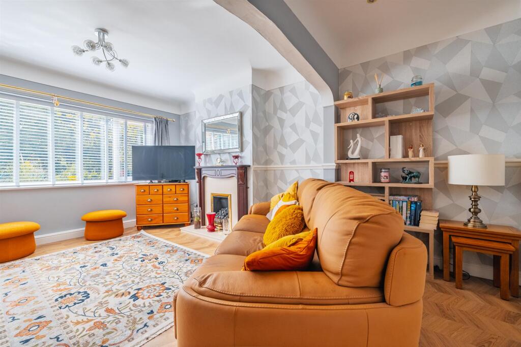 4 Bushell Close-26.jpg