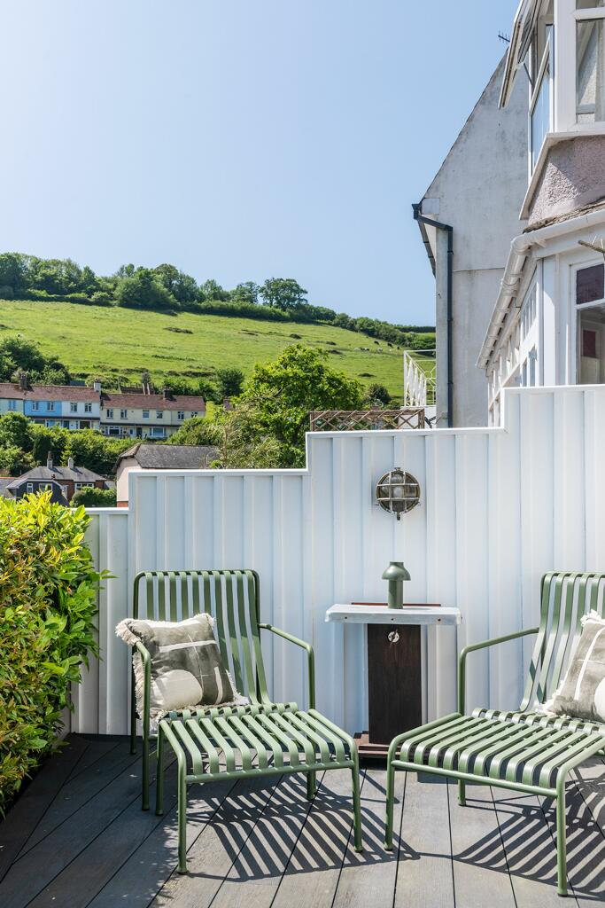 Flag Cottage, Dartmouth, Front Terrace
