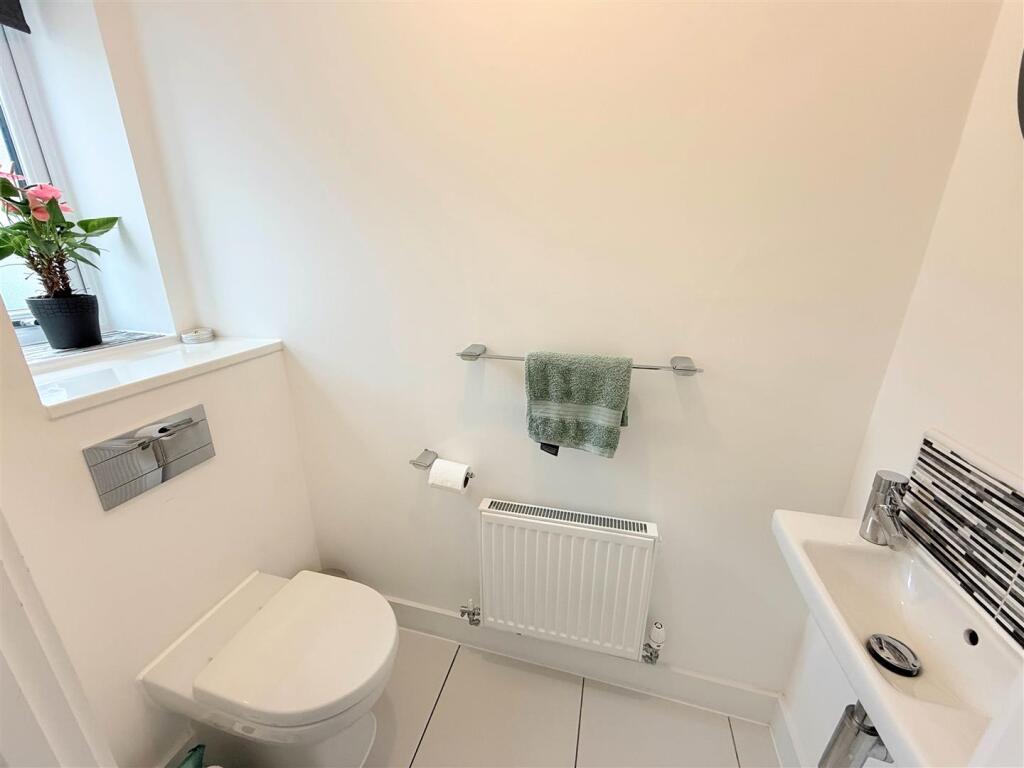 GROUND FLOOR WC