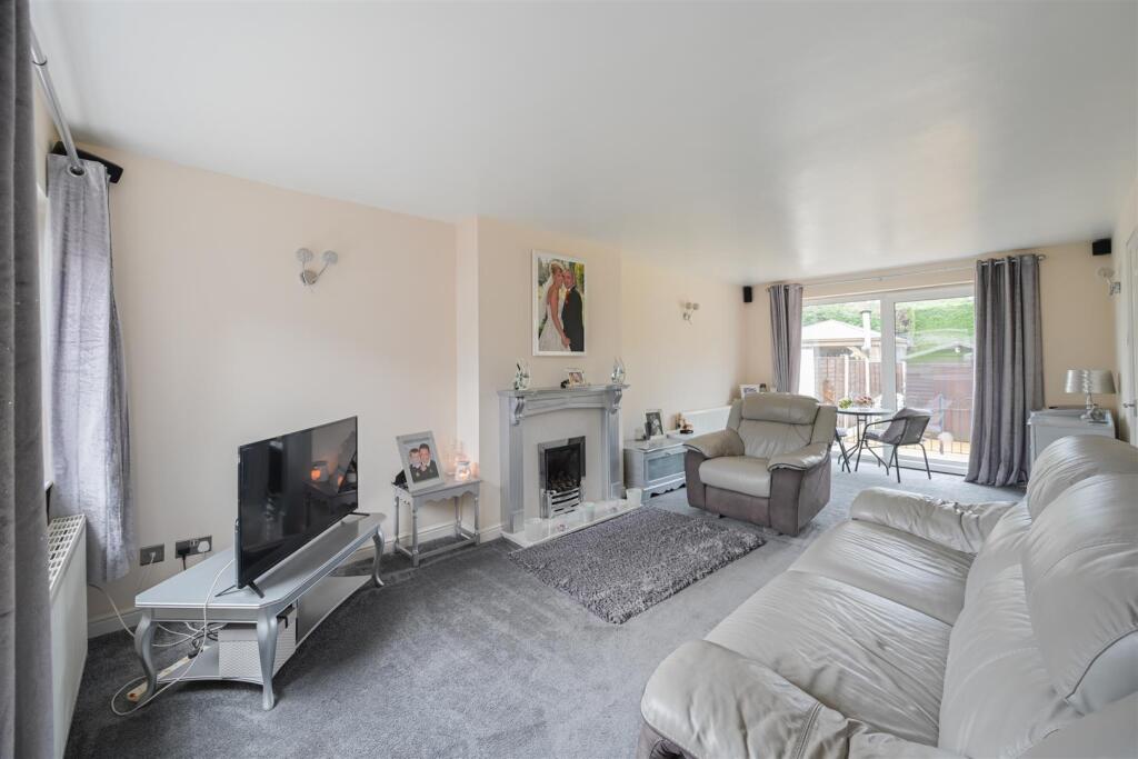 13 Highfield Avenue (3 of 26).jpg