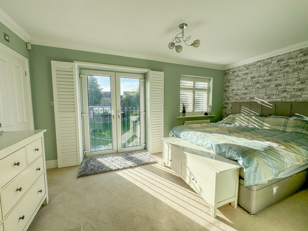 bed 1 2