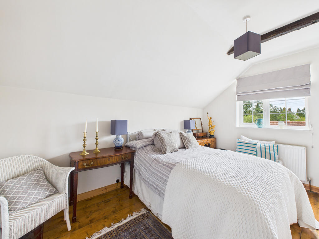 CAM02909G0-PR0488-STILL018