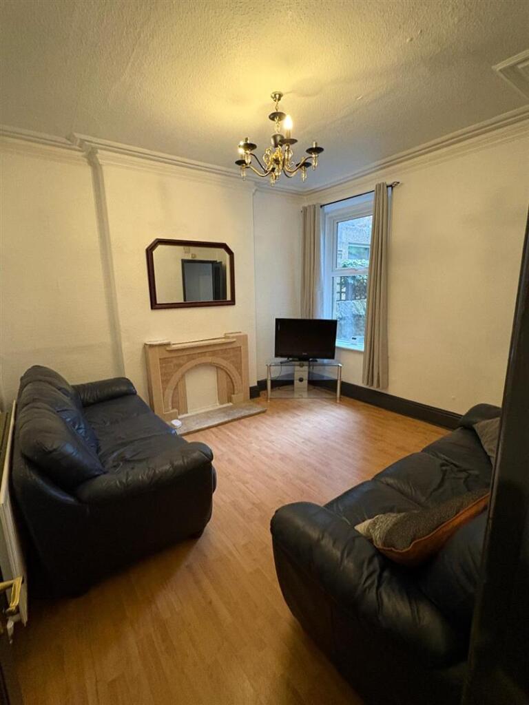 WhatsApp Image 2025-10-09 at 14.01.24 (1).jpeg