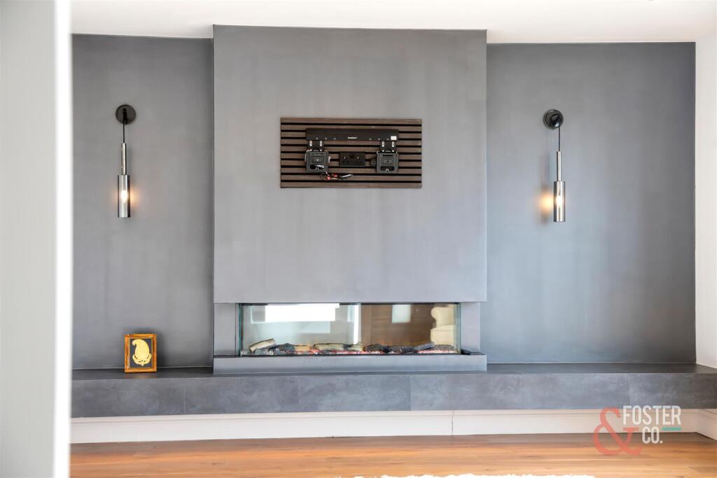 Meadow Close, 7-035.jpg