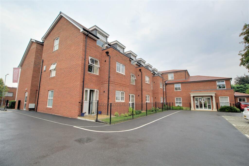 Peel Lodge - rear.jpg