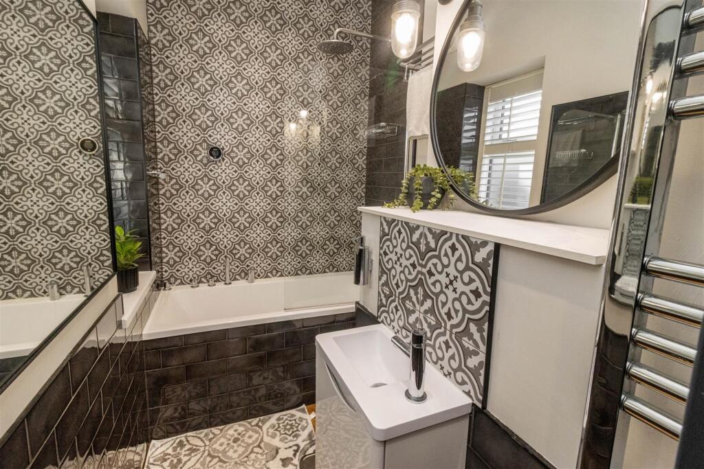 Bathroom Ground Floor