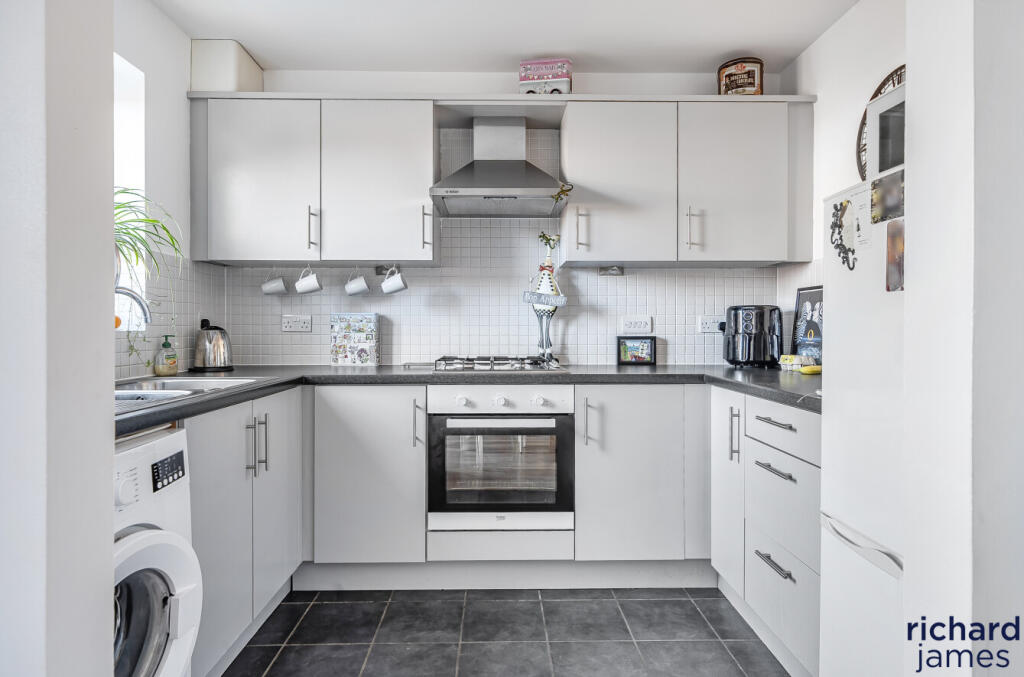 dd25d5a1c0084631af22931dd3f49353