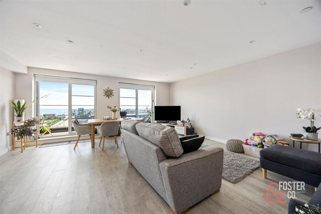 Kingsway, 336 Flat 12-013.jpg