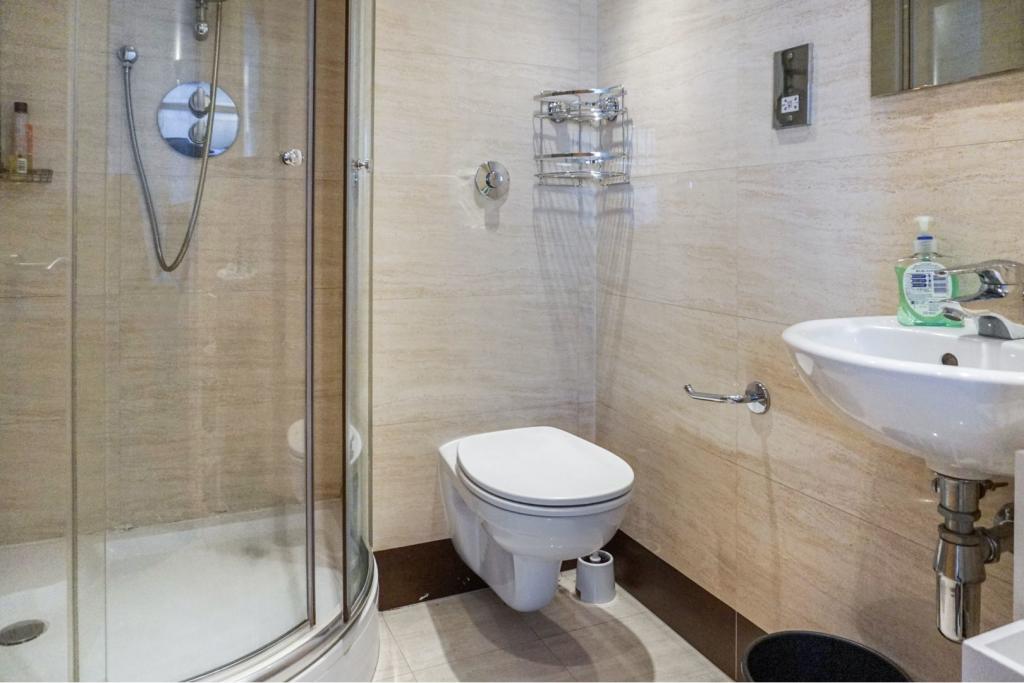 Master En-suite