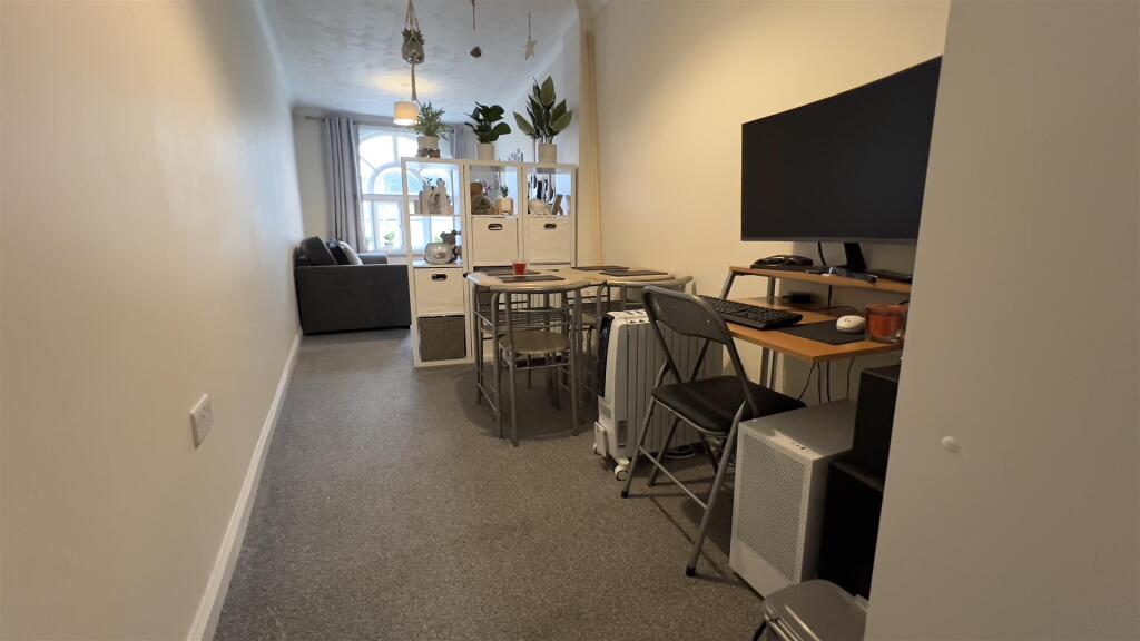 Photo 12-06-2025, 7 13 24 pm.jpg