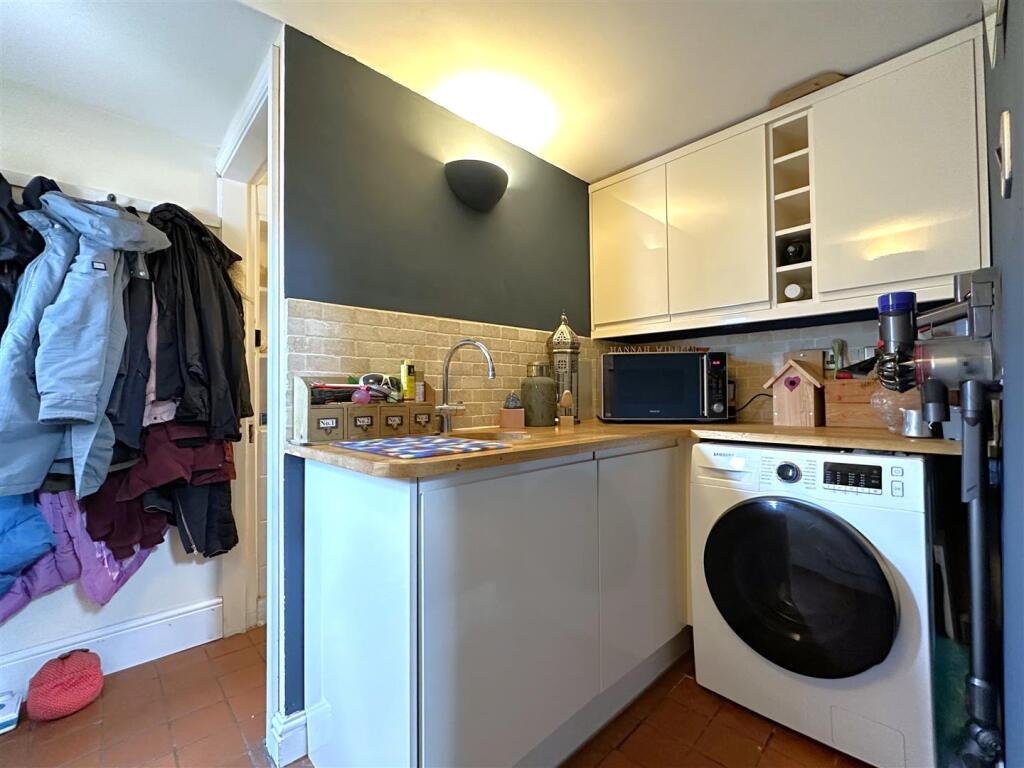 Utility Room 761