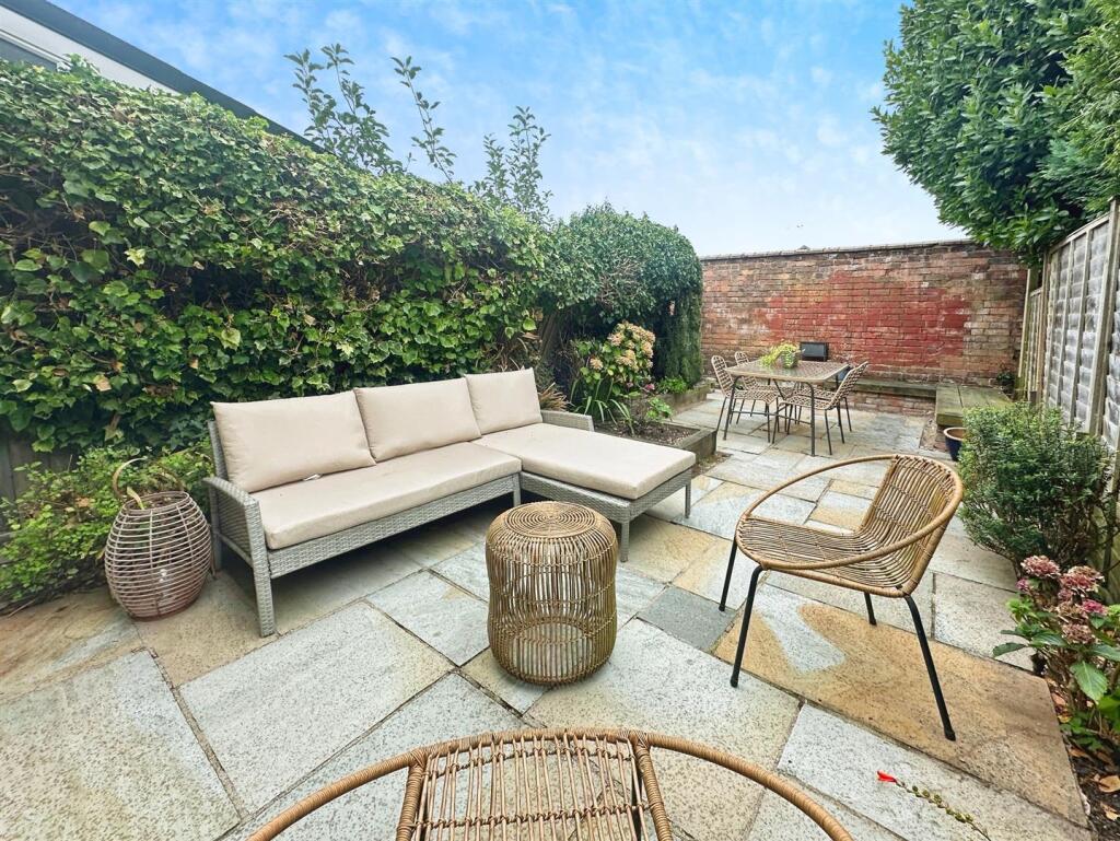 51784372--4911-A74A-F32CA859BFD3-51989-000013553B7