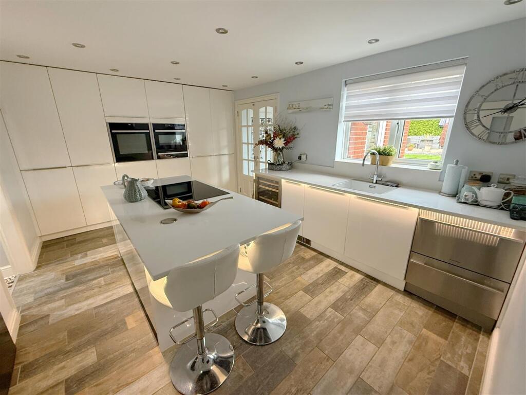 Kitchen Breakfast Room