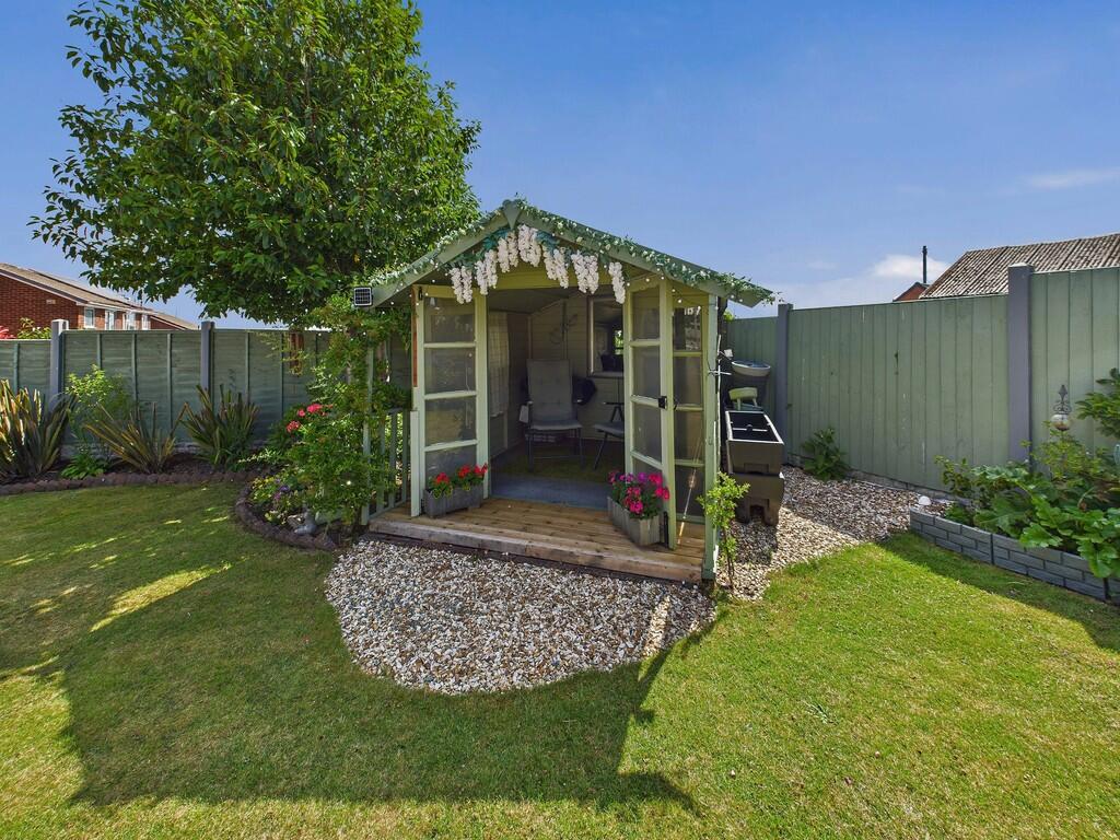 CAM04273G0-PR0153...