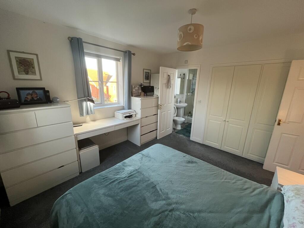 Master bedroom 2