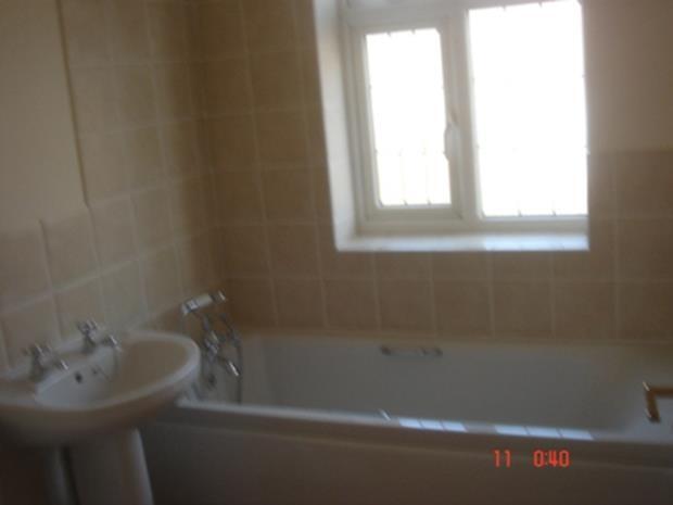 35CollegeStreetBathroom