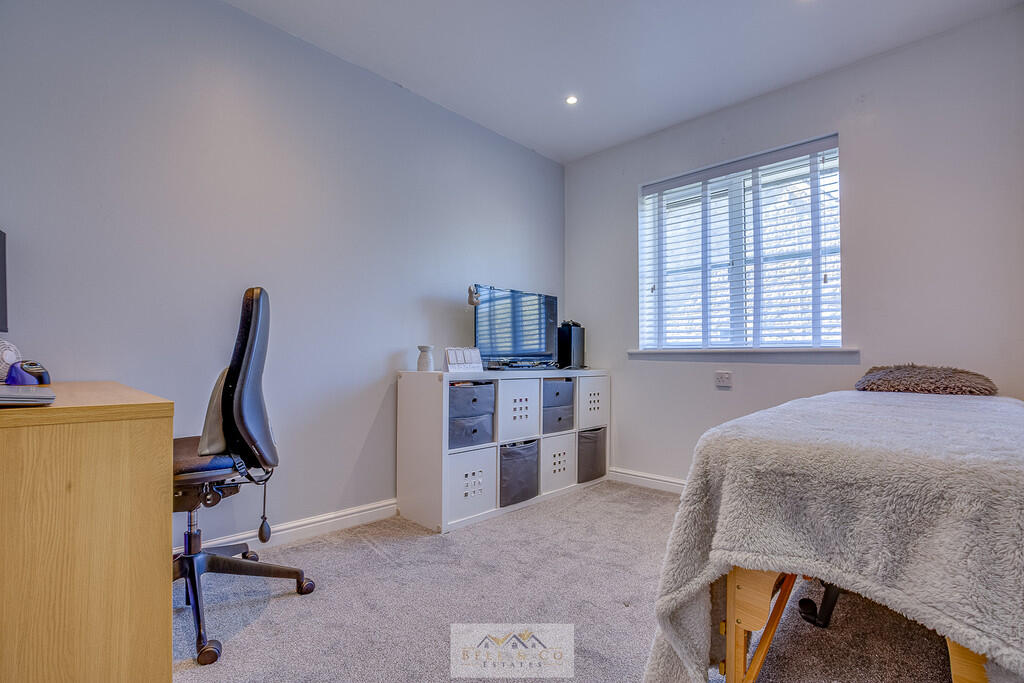 Bedroom 2.1