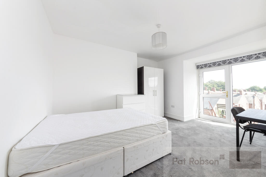 20 b MANOR HOUSE ROA