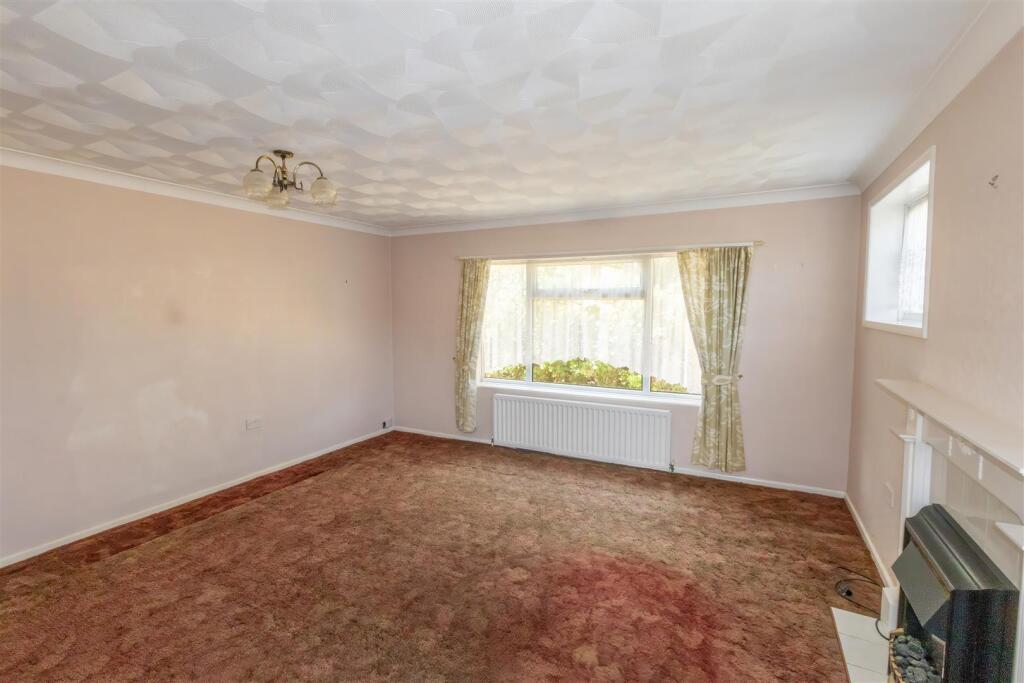 Walnut Drive-11 - t.jpeg