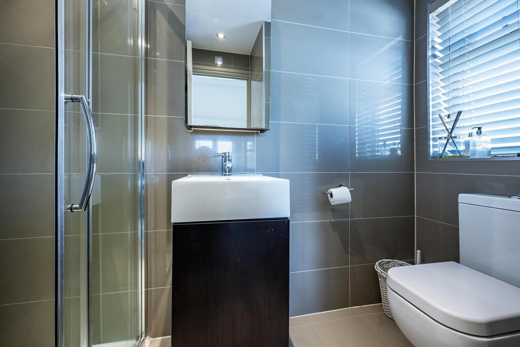 En-suite 2