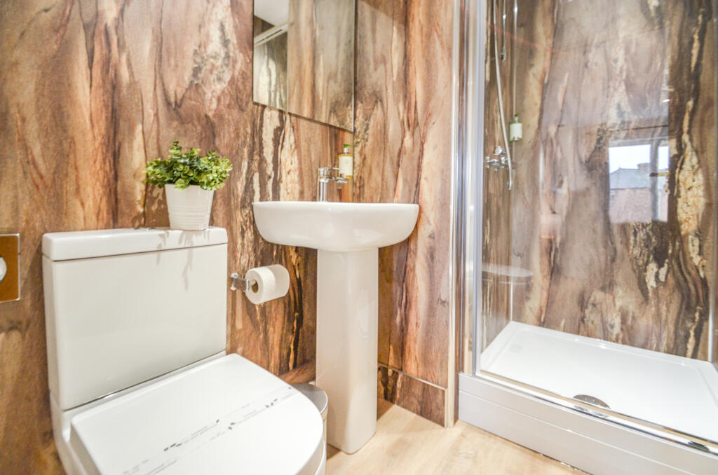 7. Shower Room_3