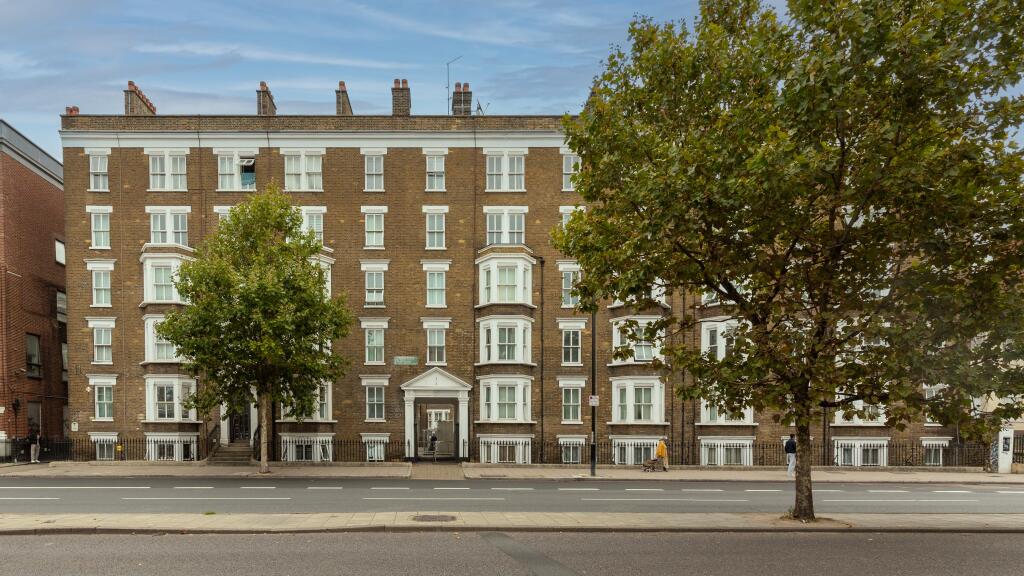 Flat 80, Kingsley Flats, Old Kent Road, Bermondsey, London, SE1 5UR