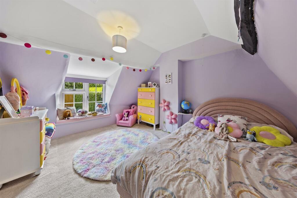 BumbleCottageWeb24.jpg