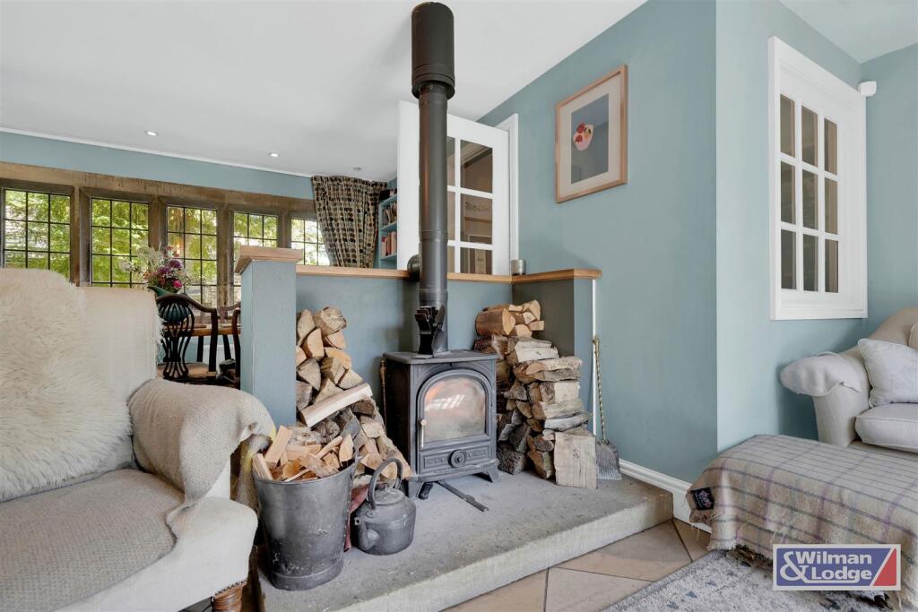 Period Property - Four Bed with Formal Gardens (28