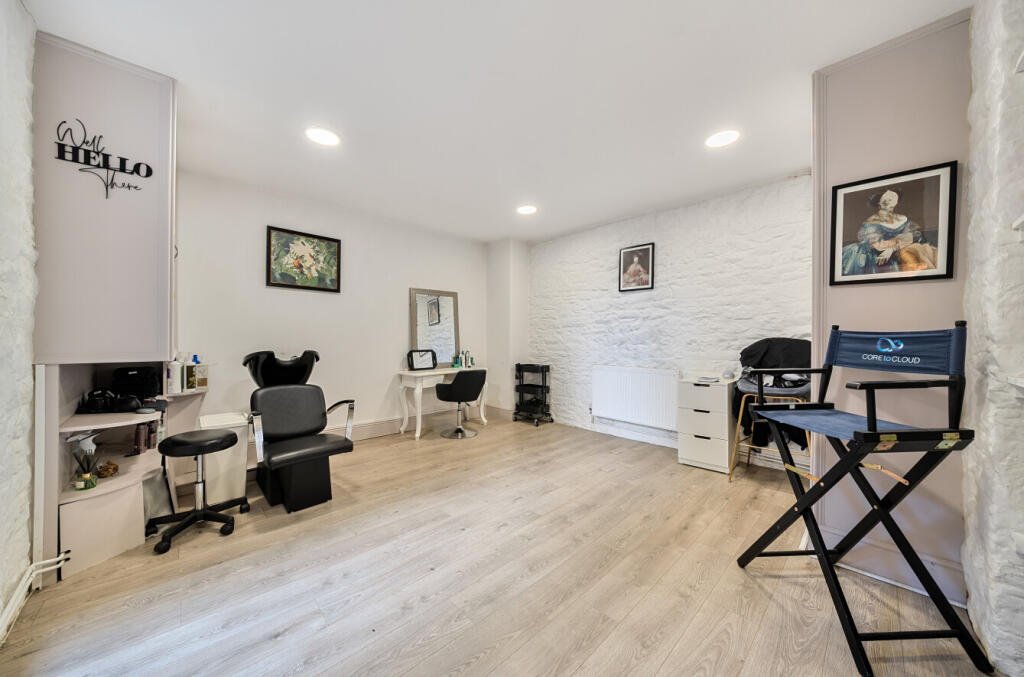 131998315687a3d7f272d8