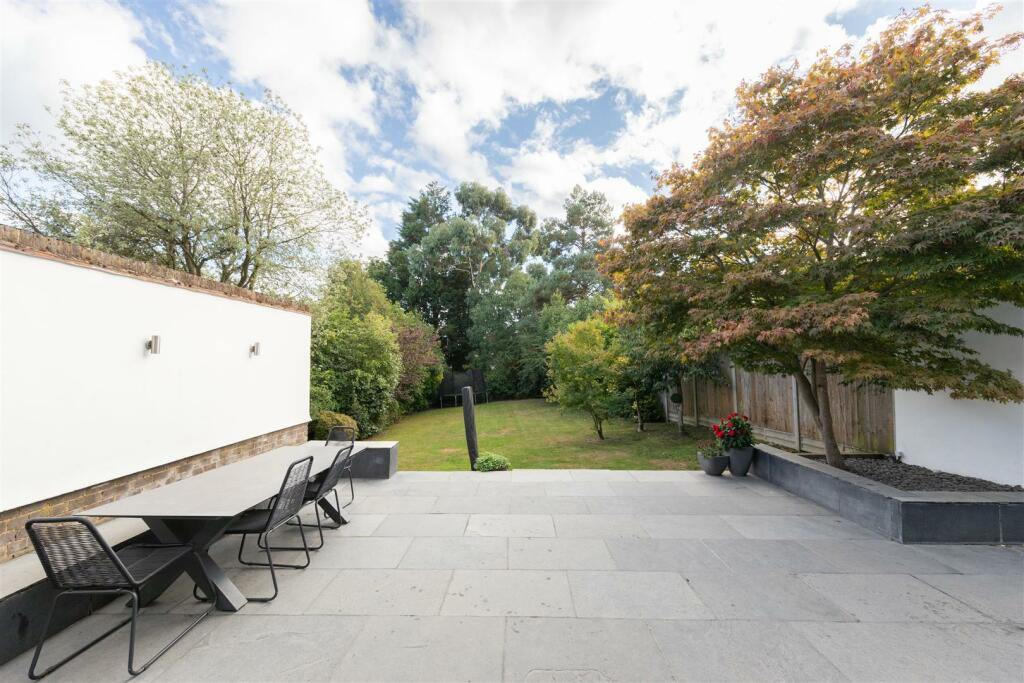 Forest View, E4
