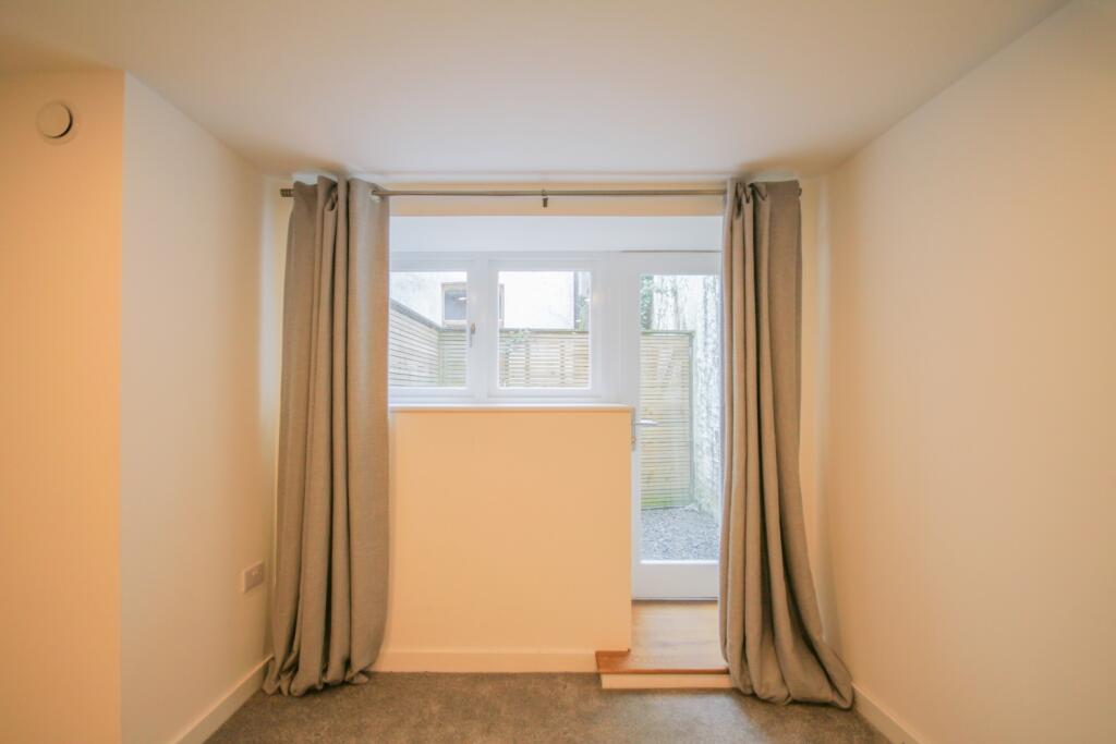 To Book A Viewing Call TPS Lostwithiel on 01208 87
