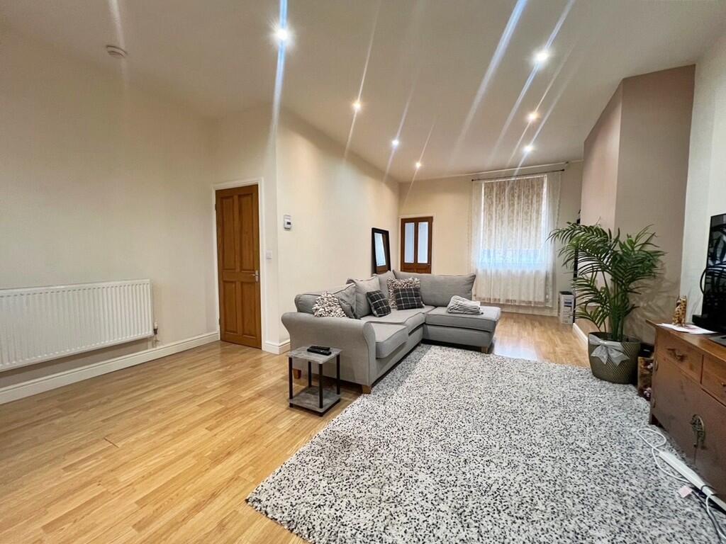 11 Frederick Stre...