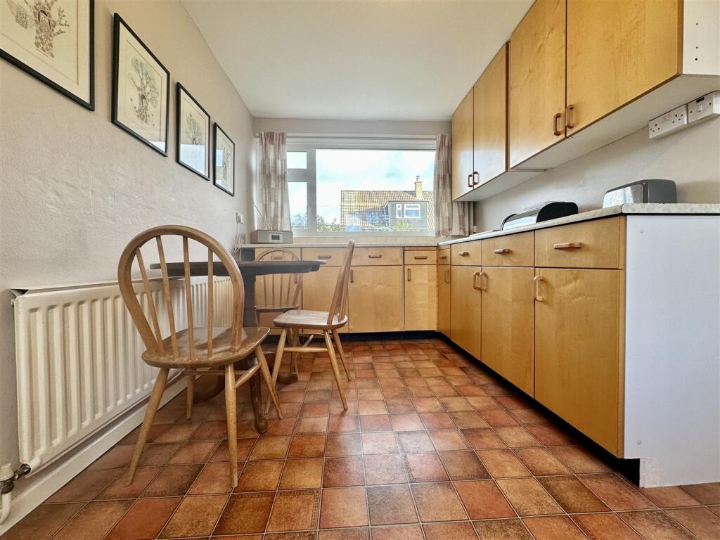Kitchen/Breakfast Room