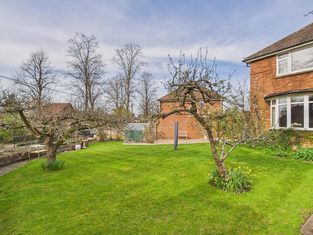 CAM01354G0-PR0473-STILL004