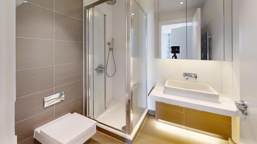121-Upper-Richmond-Road-Putney-Bathroom.jpg