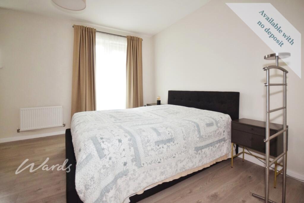 6ea44c00-Bedroom 201