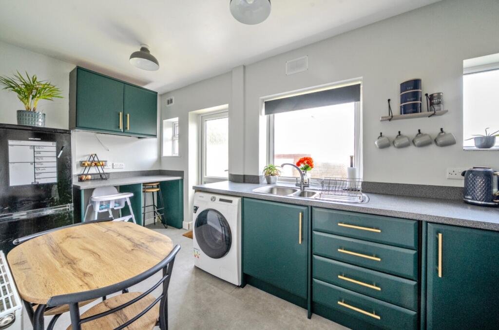 EweMove Harrogate Kitchen1