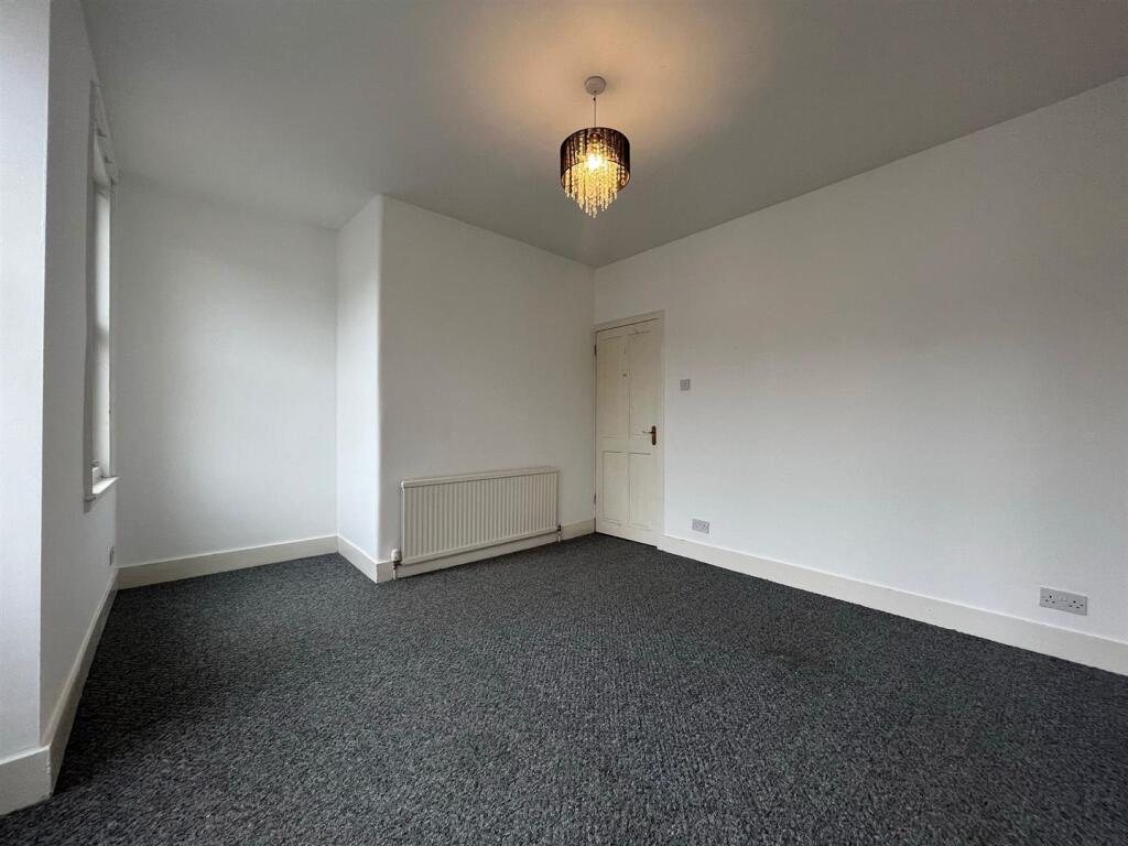 Master Bedroom.jpg