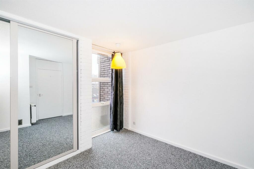 15 Harefield House-3_web.jpg