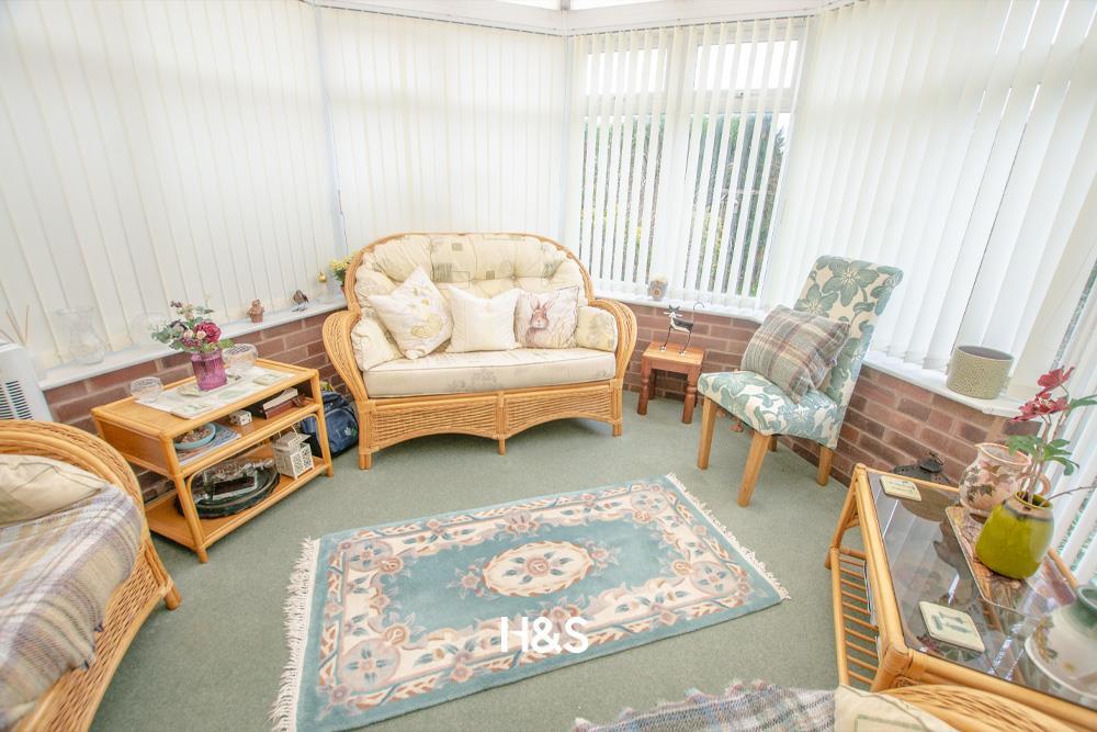 51 mollington crescent - conservatory.jpg