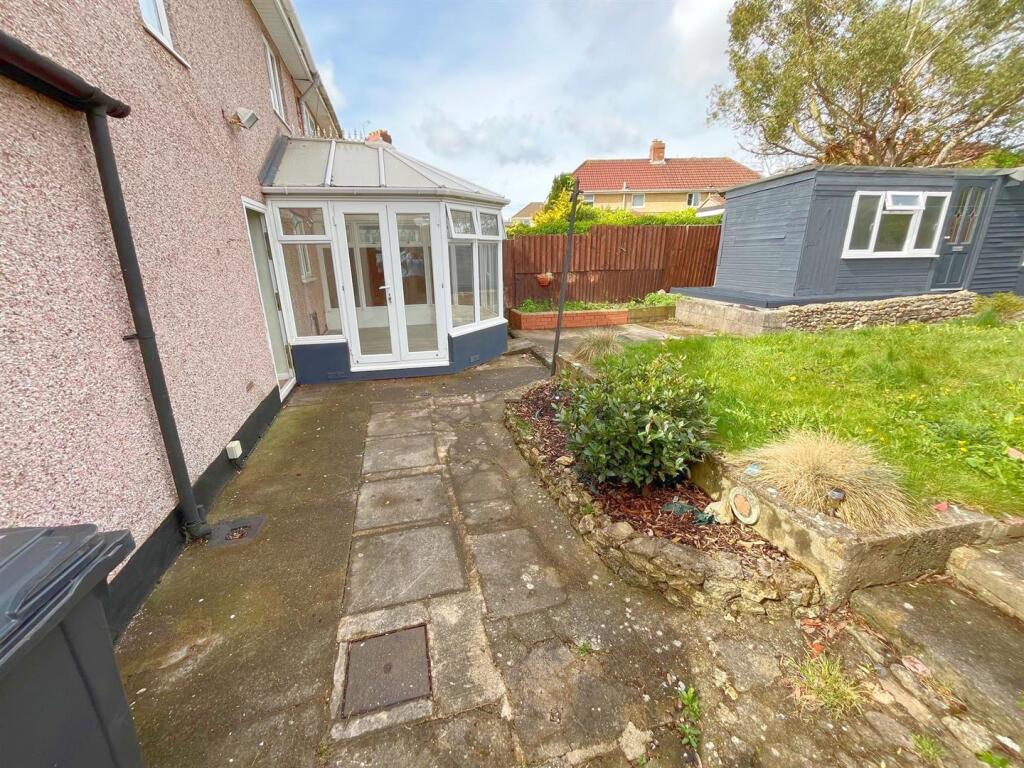 Patio and conservatory.jpg