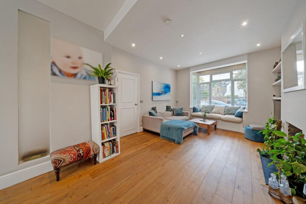 Grantham Road 79 PH12.jpg
