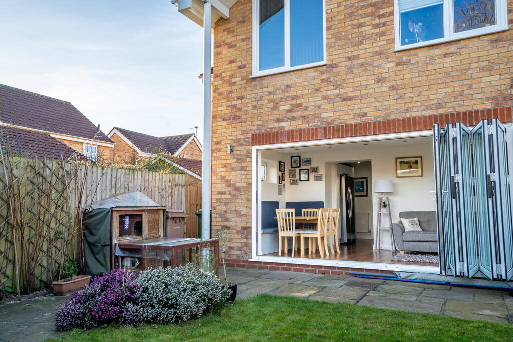 dorrington close_...