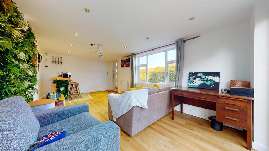 St Helens Road Garden Bar