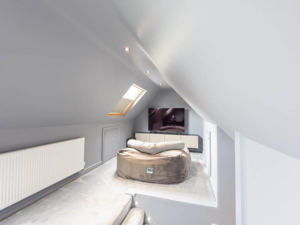 Attic room 2
